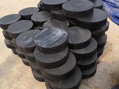 长泰县板式橡胶支座由若干层橡胶片与薄钢板经加压硫化